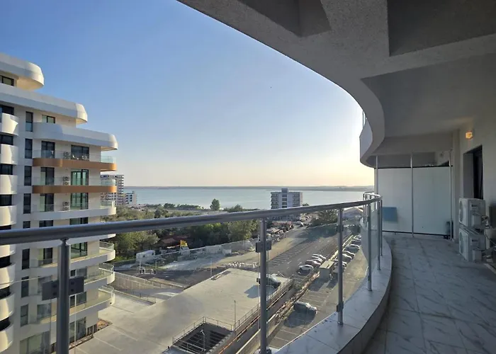 Joy Casa Del Mar C2-63 马马亚