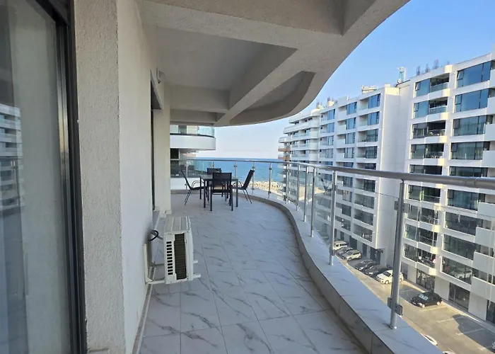 Joy Casa Del Mar C2-63 *